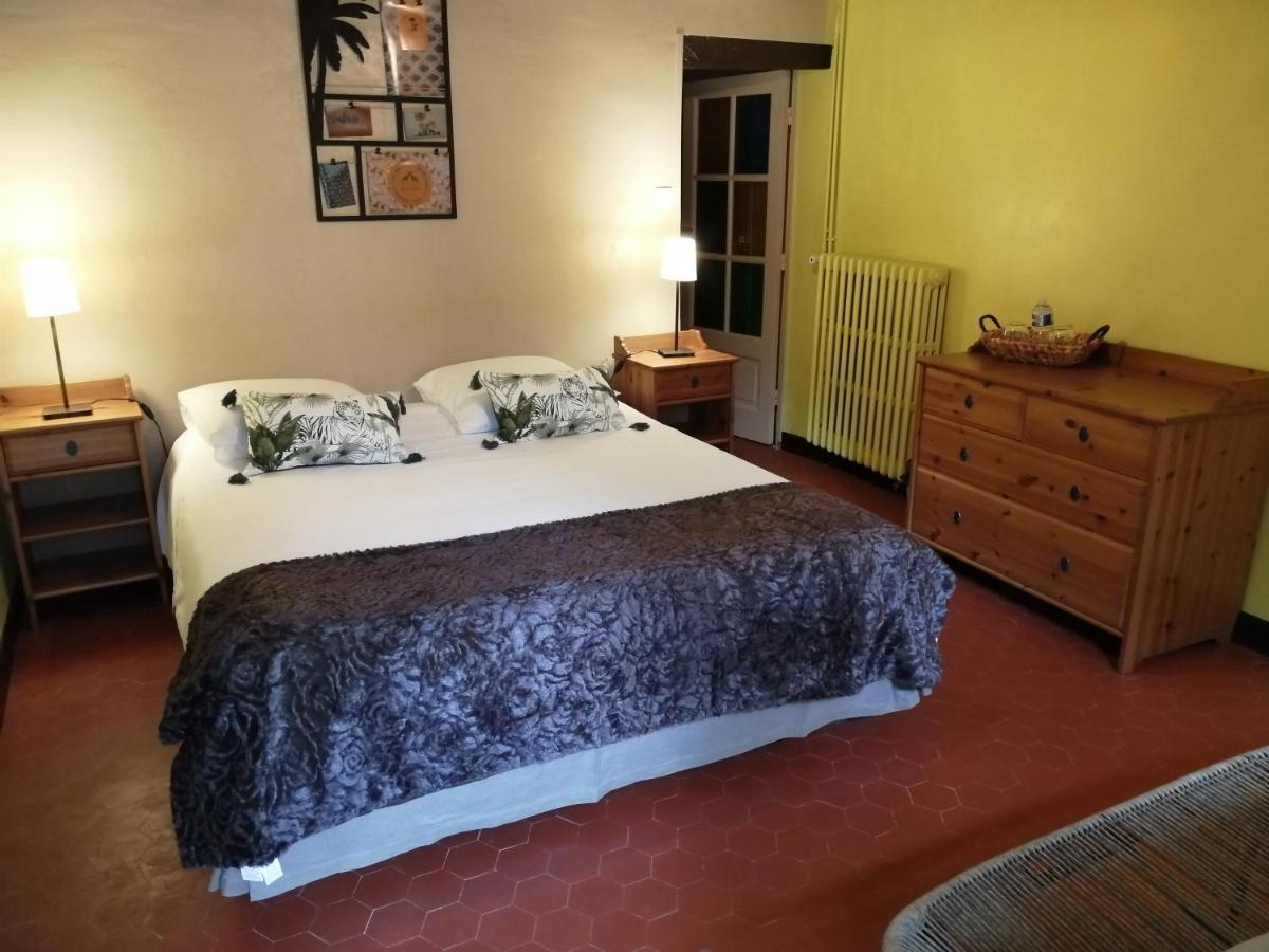 Les Pierres De Chevreuse Hotel Buitenkant foto