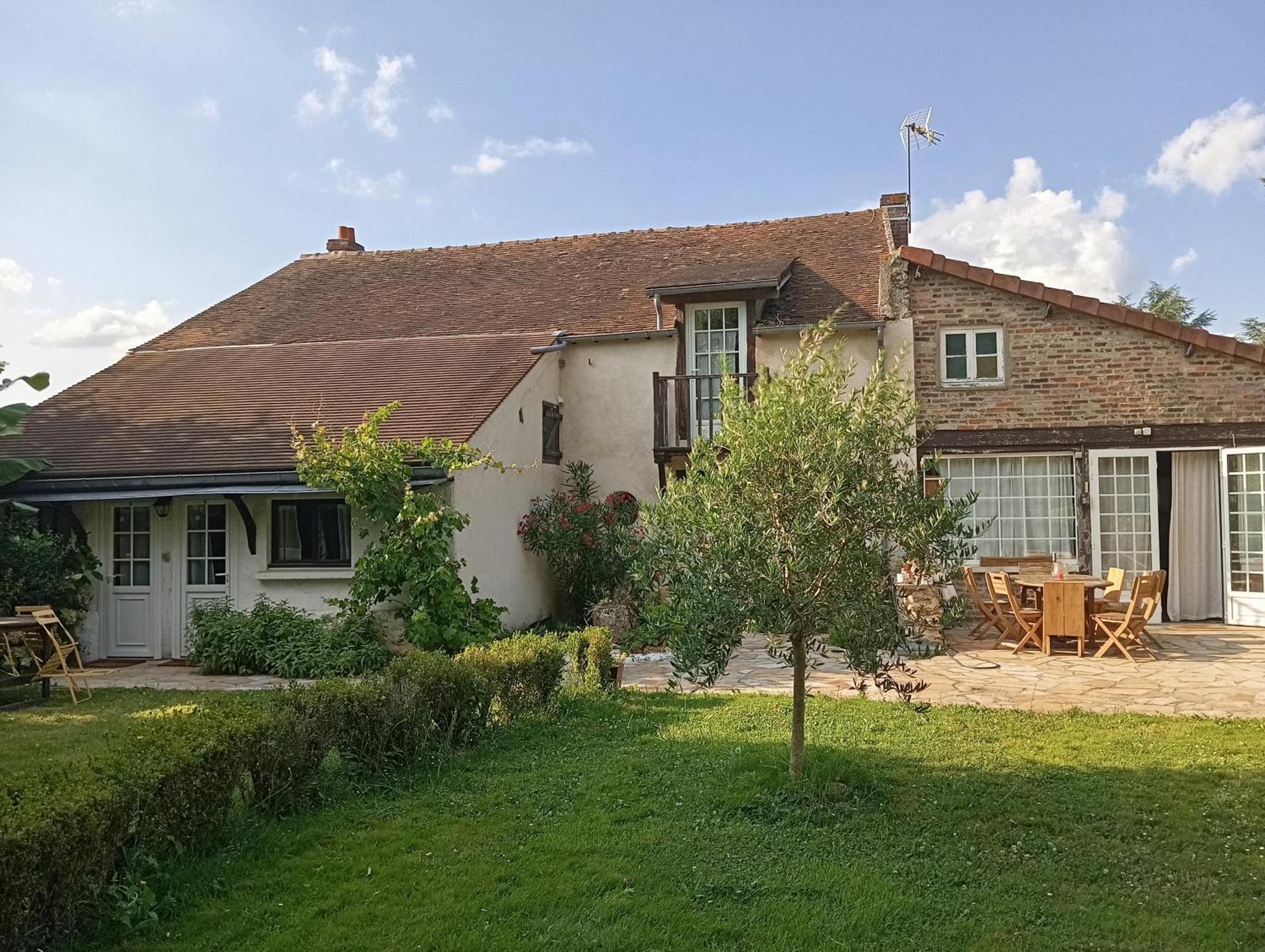 Les Pierres De Chevreuse Hotel Buitenkant foto