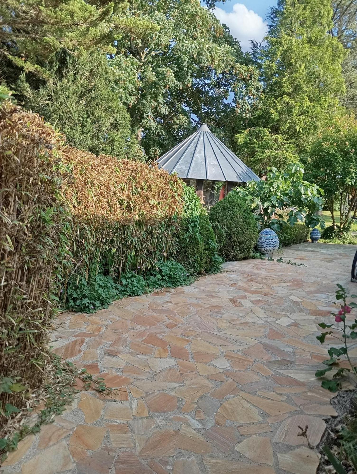 Les Pierres De Chevreuse Hotel Buitenkant foto