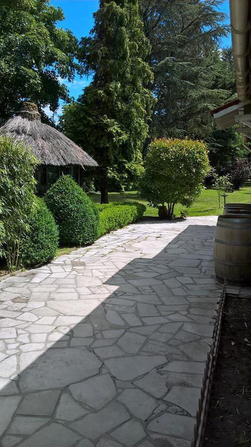 Les Pierres De Chevreuse Hotel Buitenkant foto