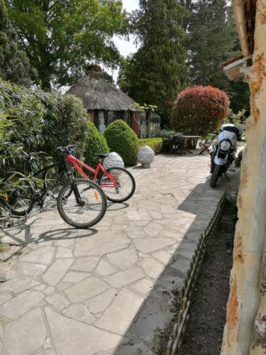 Les Pierres De Chevreuse Hotel Buitenkant foto